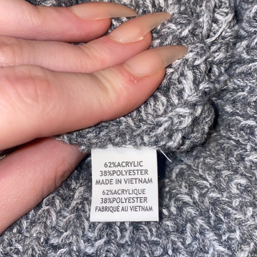 🪼Adorable grey Knit Adjustable hat! - Picture 2 of 3